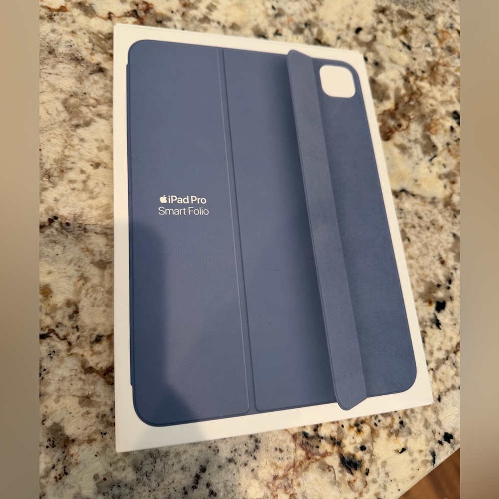 NEW iPad Pro Smart Folio 11 inch - Denim